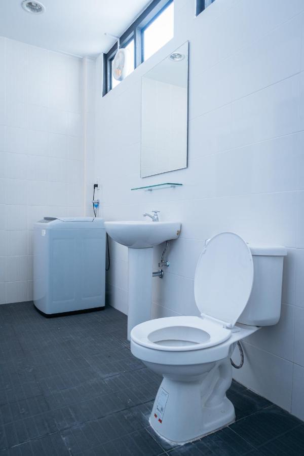 T3 Two Bedrooms Wifi Full Kitchen 1 Min To Bts Бангкок Экстерьер фото